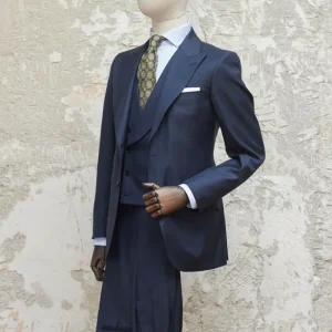 Traje 3 Piezas Azul Plomo Oscuro Solapa Punta de Lanza 10,5 cm